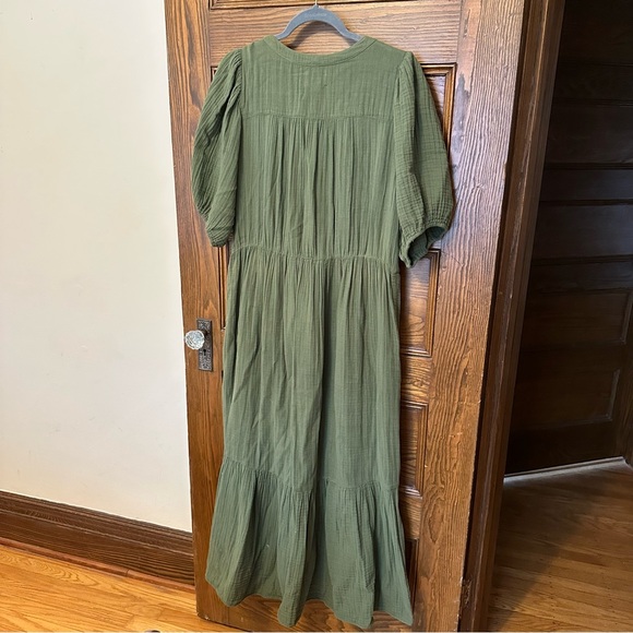 XiRENA Lennox Dress in Surplus Olive - Picture 4 of 5